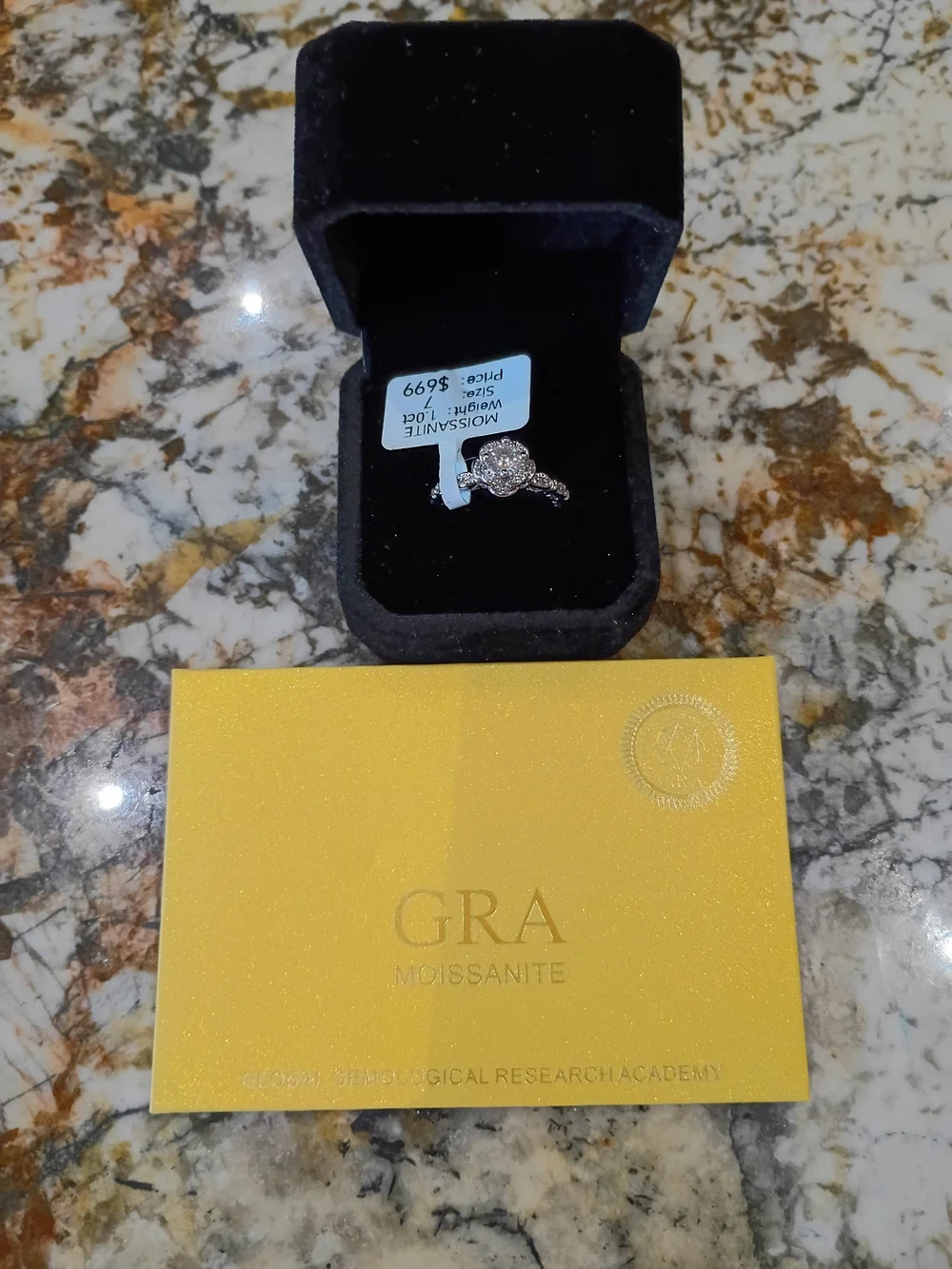 New 1.0 CT Moissanite Ring Size 7 with GRA Packet NWT